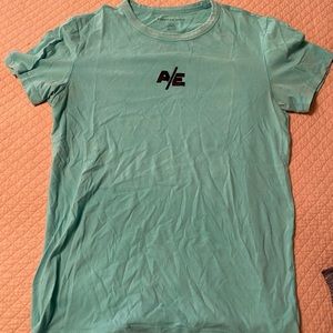 American Eagle short sleeved shirt